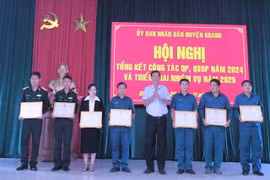 Kbang: Khen thưởng 7 tập thể, 20 cá nhân trong thực hiện nhiệm vụ quốc phòng, quân sự địa phương