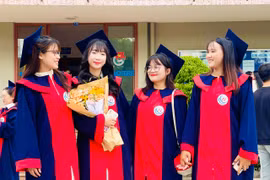 Sinh viên Trường Đại học Quy Nhơn trong lễ tốt nghiệp đại học hệ chính quy đợt 1 năm 2025. Ảnh: T.D