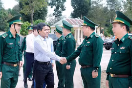 Bí thư Tỉnh ủy Hồ Văn Niên thăm, chúc Tết các đơn vị Bộ đội Biên phòng 