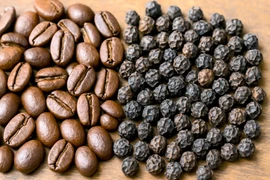 Thị trường cà phê và hồ tiêu phục hồi nhẹ phiên cuối tuần