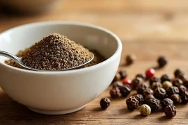 Giá hồ tiêu ngày 11-12 tăng nhẹ 500 đồng/kg