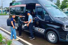 Nhà xe Trung Nguyên Limousine đón khách tận nhà khi đi tuyến Pleiku-Quy Nhơn và các phường lân cận. Ảnh: Hải Yến