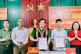 Công an phường Thống Nhất kết nghĩa với làng Bruk Ngol