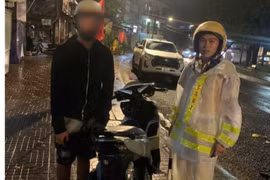 CSGT đã phát hiện, xử lý nhiều trường hợp có biểu hiện càn quấy ở bờ kè suối Hội Phú. Ảnh: Duy Hải