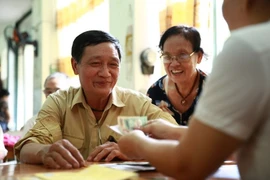 Kéo dài thời gian giải quyết chính sách, chế độ với người làm việc ngoài chỉ tiêu biên chế tại các Hội đến 31-12