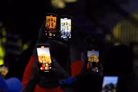 Lực lượng Phòng vệ Israel cấm sử dụng điện thoại Android trong liên lạc quân sự.