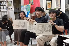 Học sinh Gia Lai đạt giải cuộc thi vẽ tranh quốc tế Louvre 2025-2026