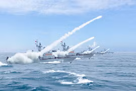 Hải quân Việt Nam diễn tập trên biển. Ảnh: Cục Kỹ thuật Hải quân