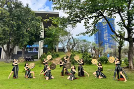 “Công nhân Gia Lai hòa nhịp vũ điệu đại ngàn”