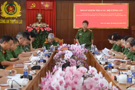 Quang cảnh buổi làm việc giữa đoàn kiểm tra chuyên đề của Cục C11 với Công an tỉnh Gia Lai.