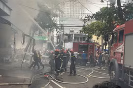 Kịp thời khống chế, dập tắt đám cháy nhà dân trên đường 31/3 