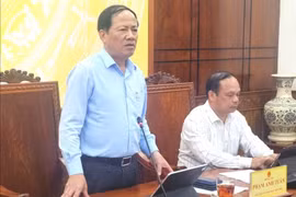 Chủ tịch UBND tỉnh Phạm Anh Tuấn phát biểu chỉ đạo tại cuộc họp. Ảnh: Đức Hải