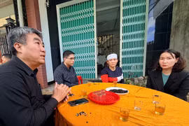 Chủ tịch UBND phường Hội Phú thăm hỏi gia đình nữ sinh tử vong vì tai nạn giao thông