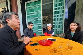 Chủ tịch UBND phường Hội Phú thăm hỏi gia đình nữ sinh tử vong vì tai nạn giao thông