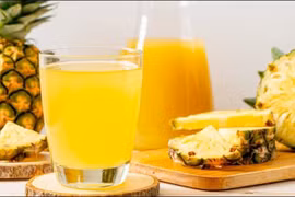 Không chỉ là loại quả nhiệt đới thơm ngon, dứa còn được xem là người bạn "vàng” của phụ nữ bởi nhiều ích lợi. Ảnh: Internet