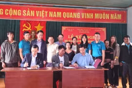 Sở Dân tộc và Tôn giáo tỉnh Gia Lai và BIDV Chi nhánh Bình Định kết nghĩa với làng Đăk Dwe.