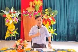 Bí thư Đảng ủy phường Pleiku Nguyễn Xuân Phước phát biểu tại buổi làm việc. 