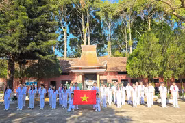 Pleiku: 44 học sinh Trường THCS Nguyễn Du về nguồn tại Di tích lịch sử Nhà lao Pleiku