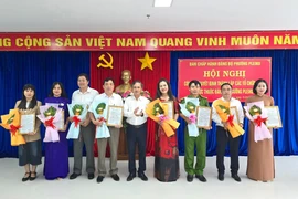 Đảng bộ phường Pleiku công bố quyết định thành lập 75 tổ chức Đảng