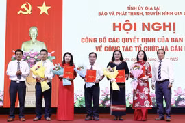 Báo và phát thanh, truyền hình Gia Lai công bố các quyết định về công tác tổ chức và cán bộ