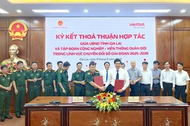 UBND tỉnh Gia Lai và Viettel ký thỏa thuận hợp tác về chuyển đổi số. Ảnh: Dũng Nhân