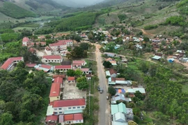 Krong vươn lên từ gian khó