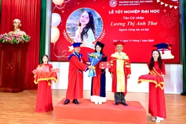 Trường Đại học Quy Nhơn trao bằng tốt nghiệp đợt 1 năm 2025 cho hơn 2.200 tân cử nhân, kỹ sư
