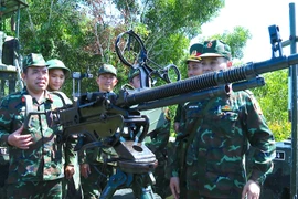 Bộ CHQS tỉnh Gia Lai kiểm tra các đơn vị đóng quân trên đảo Cù Lao Xanh