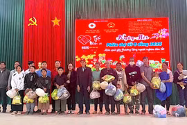 Mang Yang: “Phiên chợ Tết 0 đồng” cho 250 hộ nghèo, khó khăn tại Kon Thụp