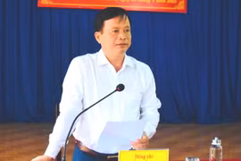 Phó Chủ tịch Thường trực UBND tỉnh Nguyễn Tuấn Thanh phát biểu chỉ đạo tại buổi làm việc với xã Ia Hrú. Ảnh: A.H