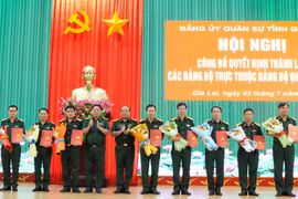 Gia Lai: Công bố quyết định thành lập 10 tổ chức Đảng trực thuộc Đảng bộ Quân sự tỉnh