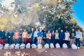 Có một đêm văn công như thế