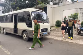 Hàng trăm cảnh sát đột kích nhiều tụ điểm “bay lắc” ở phường Diên Hồng