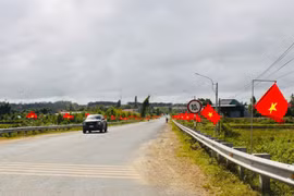 Xã Ia Pa tập trung huy động nguồn lực phát triển hạ tầng đồng bộ, để từ đây tạo đột phá cho nông nghiệp hàng hóa, du lịch cộng đồng và dịch vụ nông thôn. Ảnh: Phương Dung