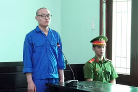 Bị cáo Lê Khánh Hoàng tại phiên tòa sơ thẩm. Ảnh: M.N