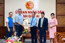 Chủ tịch UBND tỉnh Gia Lai Phạm Anh Tuấn tiếp Tập đoàn Công nghệ SOS của Úc