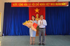 Pleiku: Công bố quyết định về công tác cán bộ và làm việc về Đề án sáp nhập các cơ quan hành chính