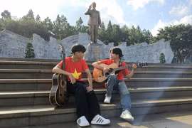 Nhạc đỏ trong tim người trẻ phố núi 