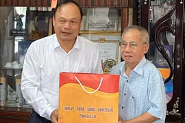 Lãnh đạo tỉnh Gia Lai thăm, tặng quà tri ân người có công 