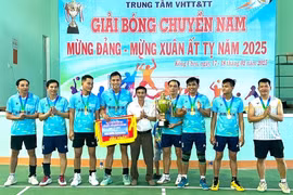 Kông Chro bế mạc Giải bóng chuyền nam mừng Đảng-mừng Xuân Ất Tỵ. Ảnh: An Phát