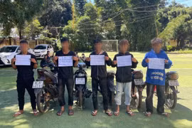 Công an xã Mang Yang xử lý nghiêm nhóm thanh niên đua xe, nẹt pô