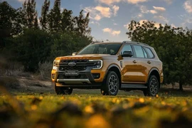 Ford Everest 2025 nâng cấp nhiều trang bị, công nghệ với 5 phiên bản