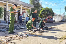 Chư Sê: Tiêu hủy 199 vũ khí, vật liệu nổ, công cụ hỗ trợ