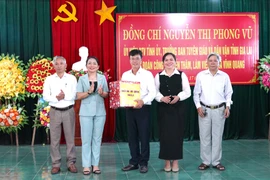 Phát huy tốt các tiềm năng, thế mạnh để xây dựng xã Vĩnh Quang ngày càng phát triển