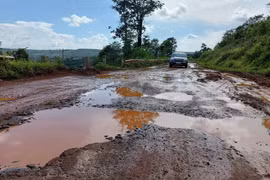 Tỉnh lộ 666: Bao giờ hết cảnh nắng bụi, mưa lầy?
