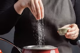 Cảnh báo ung thư dạ dày do thói quen ăn mặn và stress kéo dài