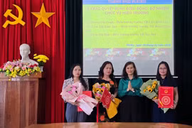 Pleiku: Trao quyết định điều động, bổ nhiệm cán bộ quản lý ngành giáo dục