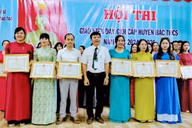 Chư Sê công nhận 66 giáo viên dạy giỏi bậc THCS năm học 2024-2025