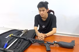 Gia Lai: Tạm giữ hình sự đối tượng tàng trữ trái phép vũ khí quân dụng