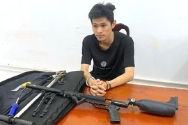 Gia Lai: Tạm giữ hình sự đối tượng tàng trữ trái phép vũ khí quân dụng